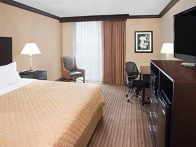 Wyndham Garden Schaumburg Chicago Northwest Hotel Buitenkant foto