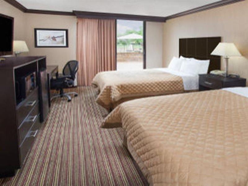 Wyndham Garden Schaumburg Chicago Northwest Hotel Buitenkant foto